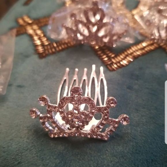 Girls Mini Rhinestone Tiara Crowns Hairpin Combs New Set Of 6! Multiple Styles - Picture 8 of 11